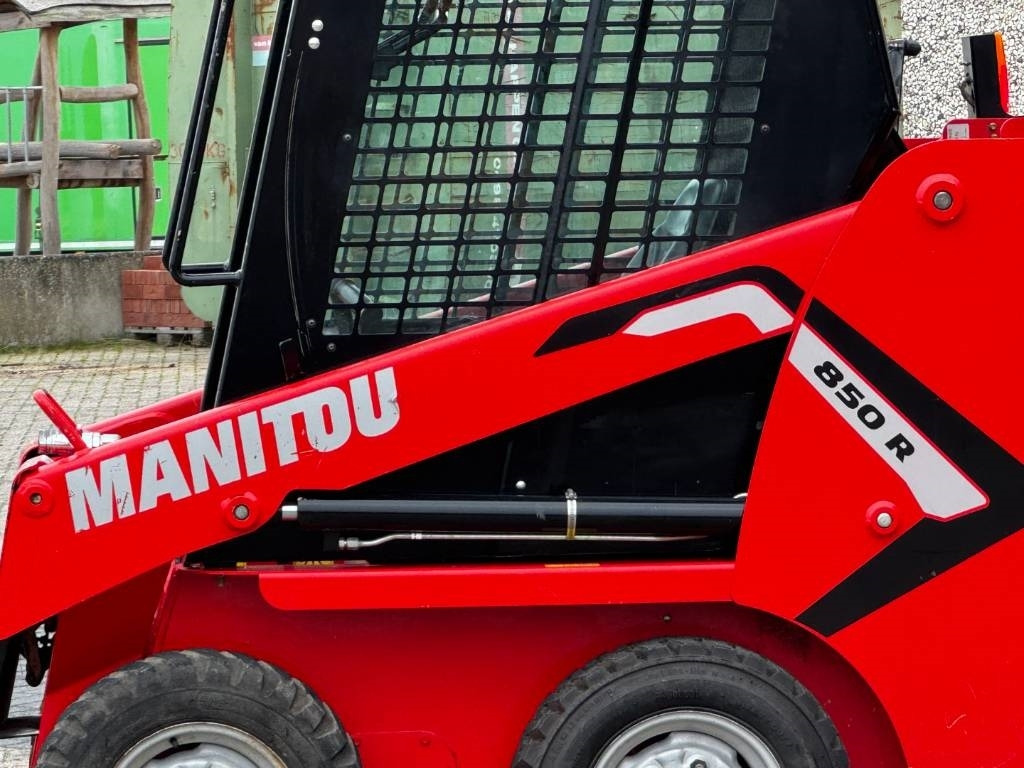Manitou 850R, 2021, 365 hours! - Mini încărcător: Foto 3 Manitou 850R, 2021, 365 hours! - Mini încărcător: Foto 3