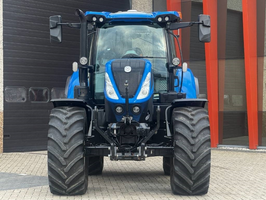 New Holland T7.225AC, frontlinkage, airbrakes, 50k, 2023!! - Tractor agricol: Foto 4 New Holland T7.225AC, frontlinkage, airbrakes, 50k, 2023!! - Tractor agricol: Foto 4