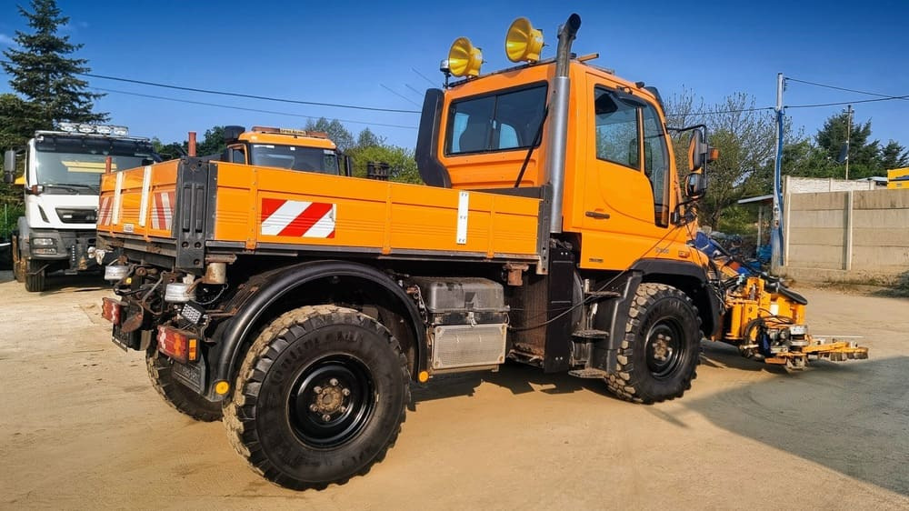 MERCEDES-BENZ Unimog U300 - Maşina comunala: Foto 5 MERCEDES-BENZ Unimog U300 - Maşina comunala: Foto 5