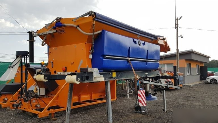 Schmidt Solarko piaskarka SCHMIDT STRATOS 5m3 - Sararita pentru Maşina comunala: Foto 4 Schmidt Solarko piaskarka SCHMIDT STRATOS 5m3 - Sararita pentru Maşina comunala: Foto 4