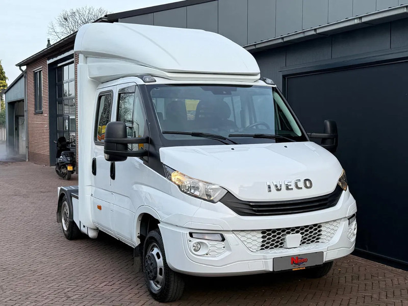 Iveco Daily 40C21 210PK Be trekker Dubbel cabine 7P Automaat 8750 KG 12/2018 - Cap tractor: Foto 1 Iveco Daily 40C21 210PK Be trekker Dubbel cabine 7P Automaat 8750 KG 12/2018 - Cap tractor: Foto 1