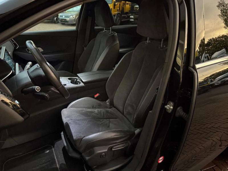 DS Ds 7 Crossback DS Performance Line NL Auto 360 Cam Xenon Led Groot Navi Leder/ Alcantara Cruise Lmv Veel Opties! - SUV: Foto 5 DS Ds 7 Crossback DS Performance Line NL Auto 360 Cam Xenon Led Groot Navi Leder/ Alcantara Cruise Lmv Veel Opties! - SUV: Foto 5