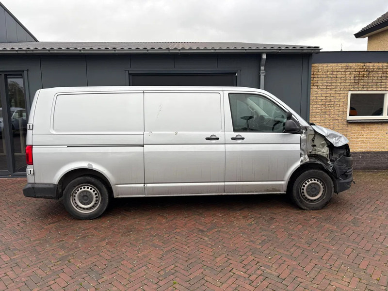 Volkswagen Transporter Lichte Schade 2.0 tdi L2 Carplay Parkeersensoren Dealeronderhouden NAP - Autoutilitară compactă: Foto 3 Volkswagen Transporter Lichte Schade 2.0 tdi L2 Carplay Parkeersensoren Dealeronderhouden NAP - Autoutilitară compactă: Foto 3