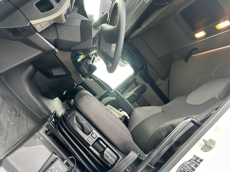 MAN TGX 18.510 4X2 LL SA Intarder Klima ACC - Cap tractor: Foto 5 MAN TGX 18.510 4X2 LL SA Intarder Klima ACC - Cap tractor: Foto 5