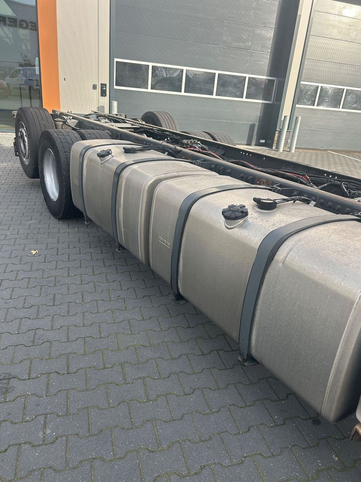 DAF XF 530 XF530 Super Space Cab FAR - Camion şasiu: Foto 3 DAF XF 530 XF530 Super Space Cab FAR - Camion şasiu: Foto 3