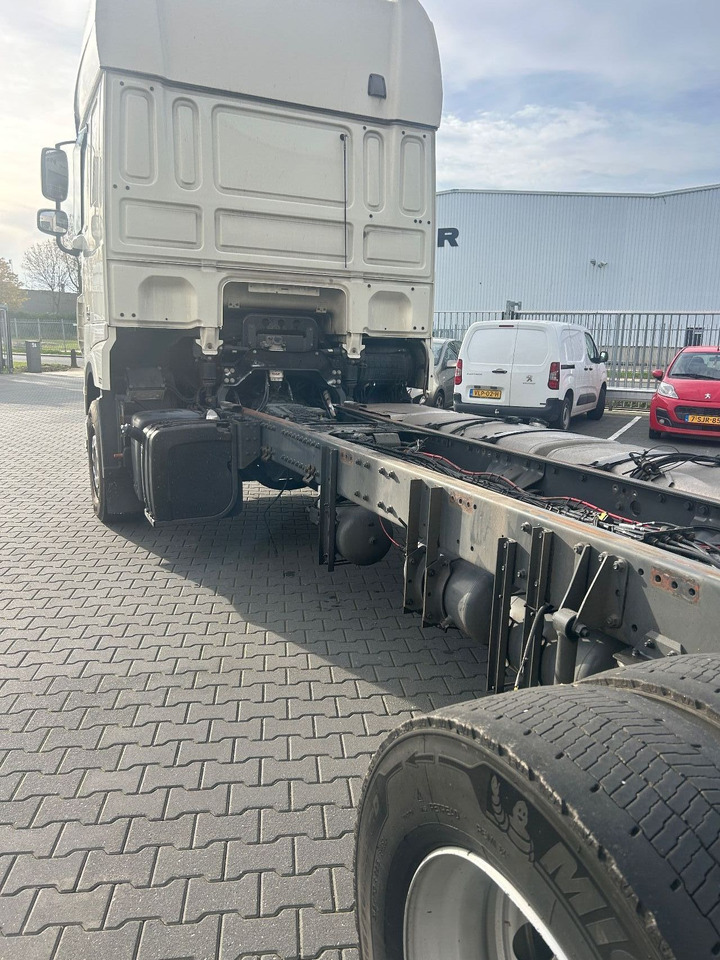 DAF XF 530 XF530 Super Space Cab FAR - Camion şasiu: Foto 5 DAF XF 530 XF530 Super Space Cab FAR - Camion şasiu: Foto 5