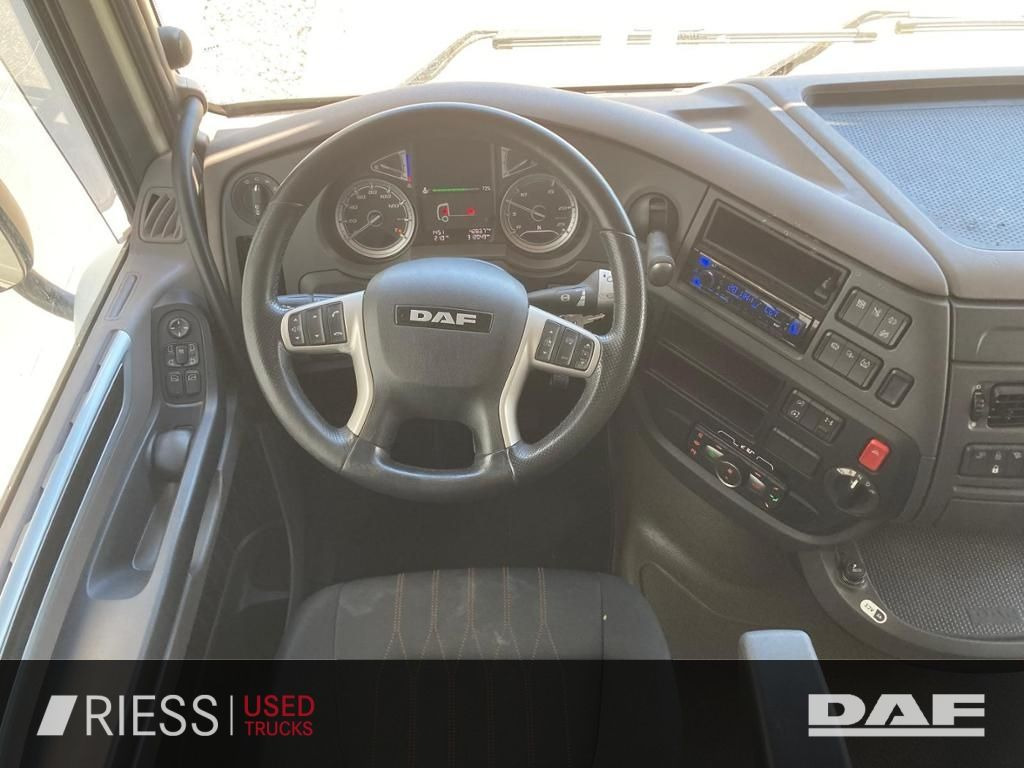 DAF XF 480 FT XF 480 FT SSC Intarder Standklima DAF XF 480 FT SSC Intarder Standklima SpurH LED - Cap tractor: Foto 5 DAF XF 480 FT XF 480 FT SSC Intarder Standklima DAF XF 480 FT SSC Intarder Standklima SpurH LED - Cap tractor: Foto 5