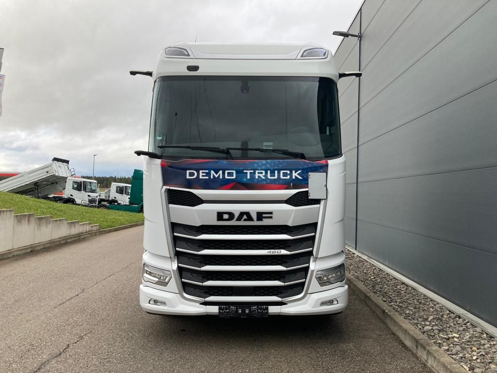 DAF XG 480 FT LED Intarder Kamera Hydraulik DAF XG 480 FT LED Intarder Kamera Hydraulik - Cap tractor: Foto 2 DAF XG 480 FT LED Intarder Kamera Hydraulik DAF XG 480 FT LED Intarder Kamera Hydraulik - Cap tractor: Foto 2