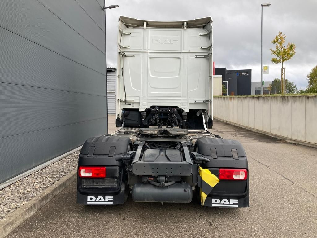 DAF XG 480 FT LED Intarder Kamera Hydraulik DAF XG 480 FT LED Intarder Kamera Hydraulik - Cap tractor: Foto 4 DAF XG 480 FT LED Intarder Kamera Hydraulik DAF XG 480 FT LED Intarder Kamera Hydraulik - Cap tractor: Foto 4