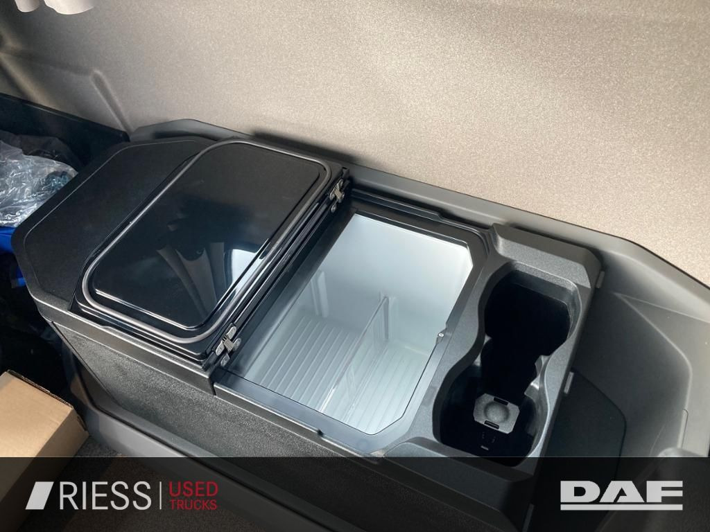 DAF XFc 480 FAT 6x4 Intarder Bordmatik Trigenius DAF XFc 480 FAT 6x4 Intarder Bordmatik Trigenius în leasing DAF XFc 480 FAT 6x4 Intarder Bordmatik Trigenius DAF XFc 480 FAT 6x4 Intarder Bordmatik Trigenius: Foto 12 DAF XFc 480 FAT 6x4 Intarder Bordmatik Trigenius DAF XFc 480 FAT 6x4 Intarder Bordmatik Trigenius în leasing DAF XFc 480 FAT 6x4 Intarder Bordmatik Trigenius DAF XFc 480 FAT 6x4 Intarder Bordmatik Trigenius: Foto 12