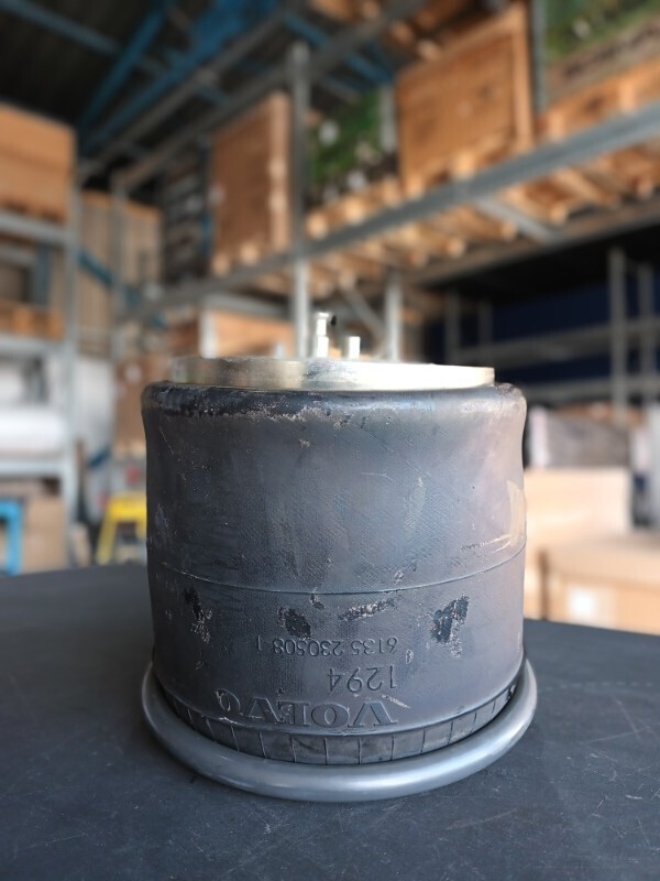 VOLVO AIR SPRING 22025552 - Suspensie pneumatică pentru Camion: Foto 1 VOLVO AIR SPRING 22025552 - Suspensie pneumatică pentru Camion: Foto 1