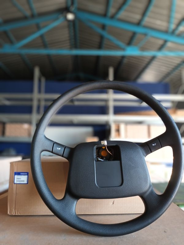 VOLVO STEERING WHEEL 1062027 - Volan pentru Camion: Foto 1 VOLVO STEERING WHEEL 1062027 - Volan pentru Camion: Foto 1