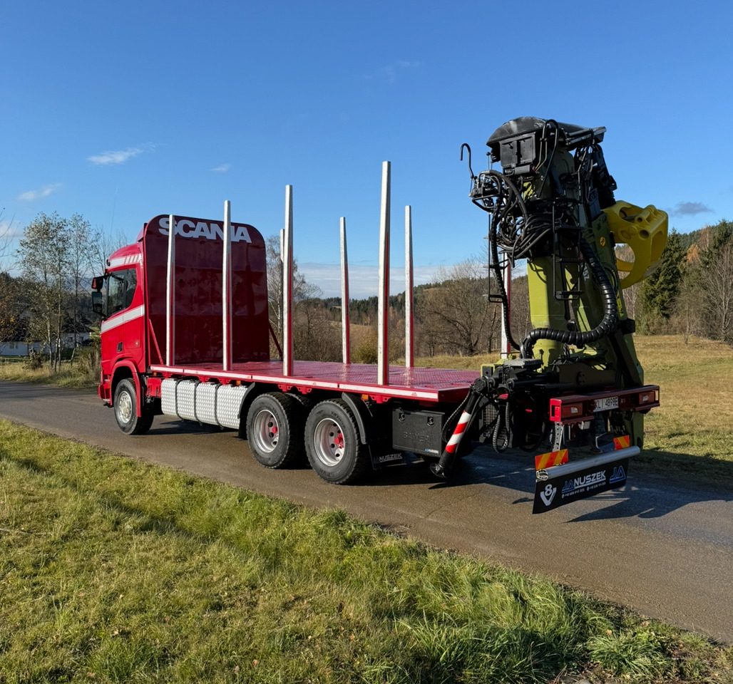 SCANIA R520 XT - Camion forestier, Camion cu macara: Foto 4 SCANIA R520 XT - Camion forestier, Camion cu macara: Foto 4