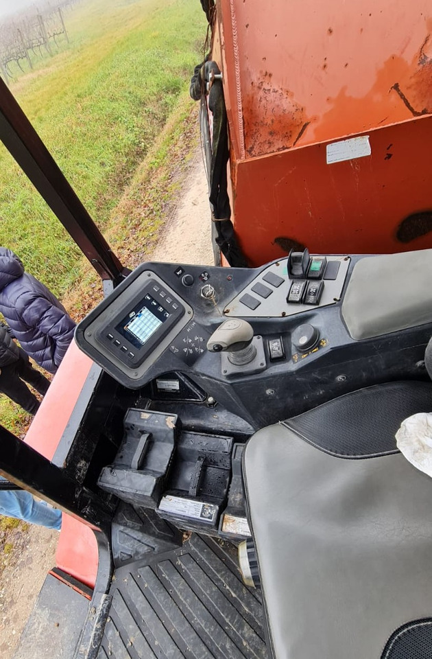 DITCH WITCH RT125 - Săpător de şanţuri: Foto 5 DITCH WITCH RT125 - Săpător de şanţuri: Foto 5