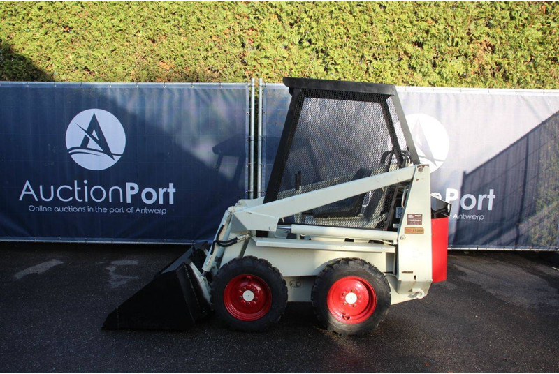 Bobcat 315 - Încărcător frontal pe pneuri: Foto 2 Bobcat 315 - Încărcător frontal pe pneuri: Foto 2