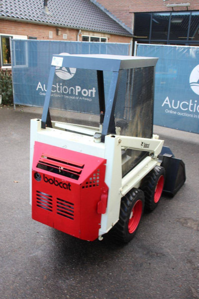 Bobcat 343 - Încărcător frontal pe pneuri: Foto 5 Bobcat 343 - Încărcător frontal pe pneuri: Foto 5