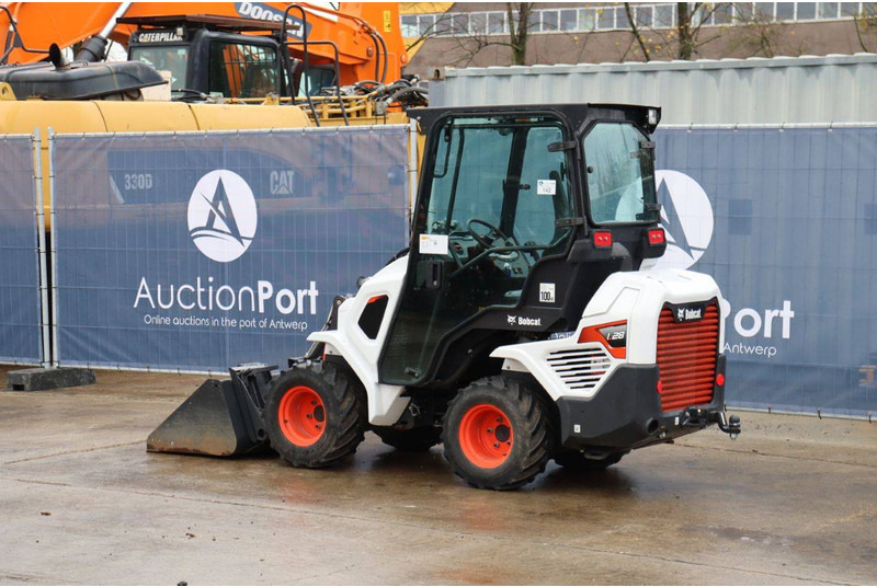 Bobcat L28 - Încărcător frontal pe pneuri: Foto 3 Bobcat L28 - Încărcător frontal pe pneuri: Foto 3