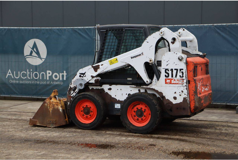 Bobcat S175 - Încărcător frontal pe pneuri: Foto 3 Bobcat S175 - Încărcător frontal pe pneuri: Foto 3