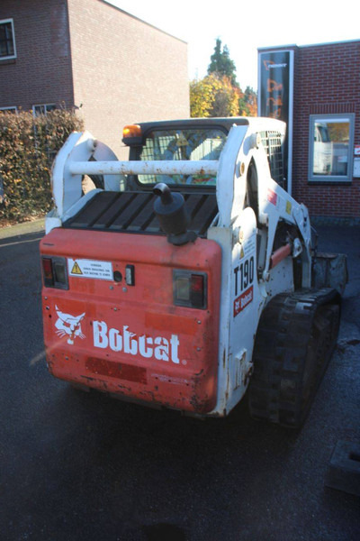 Bobcat T190 - Încărcător pe şenile: Foto 5 Bobcat T190 - Încărcător pe şenile: Foto 5