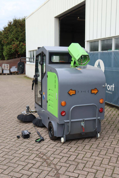 D19 - Măturătoare stradală: Foto 4 D19 - Măturătoare stradală: Foto 4