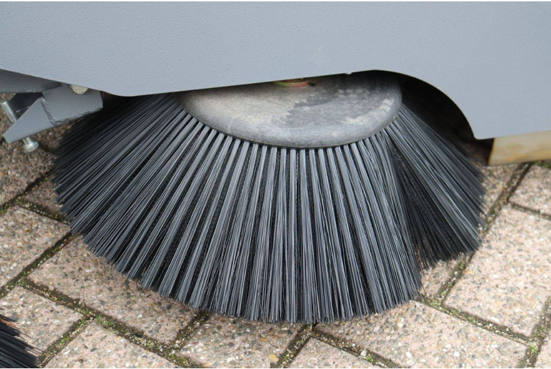 Măturătoare stradală nou D19: Foto 13 Măturătoare stradală nou D19: Foto 13