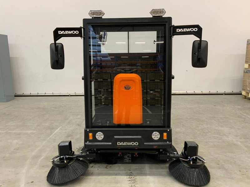 Daewoo DAS100 - Măturătoare stradală: Foto 4 Daewoo DAS100 - Măturătoare stradală: Foto 4