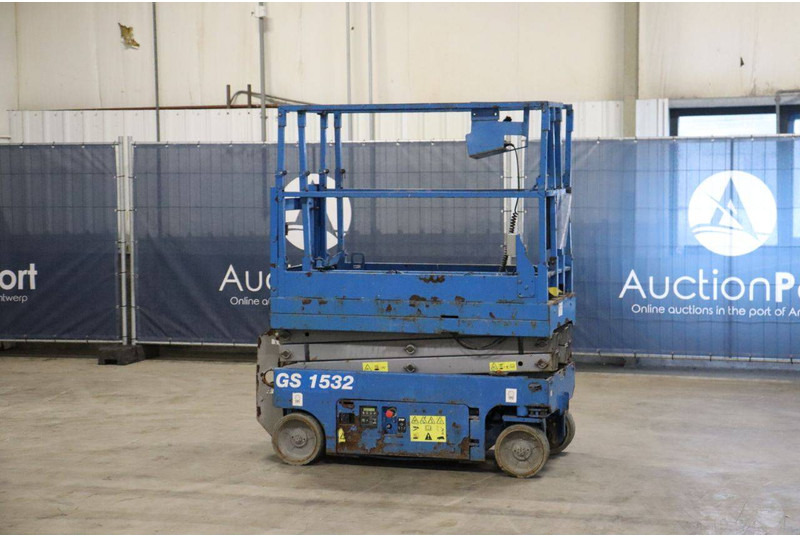 Genie GS-1532 - Platforma foarfeca: Foto 3 Genie GS-1532 - Platforma foarfeca: Foto 3