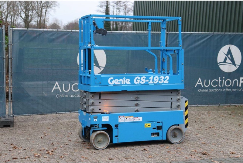 Genie GS-1932 - Platforma foarfeca: Foto 1 Genie GS-1932 - Platforma foarfeca: Foto 1