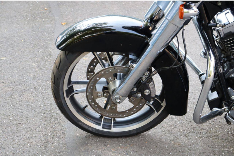 Motocicletă Harley-Davidson Street Glide: Foto 13