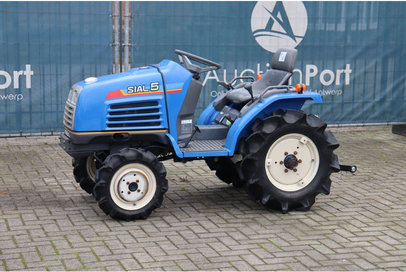 Iseki TF5F - Tractor agricol: Foto 1 Iseki TF5F - Tractor agricol: Foto 1