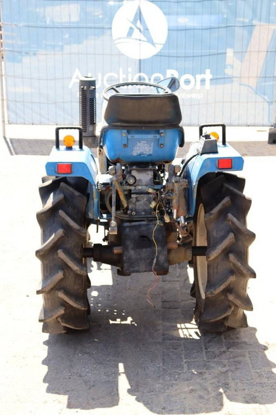 Iseki TU1600F - Tractor agricol: Foto 5 Iseki TU1600F - Tractor agricol: Foto 5