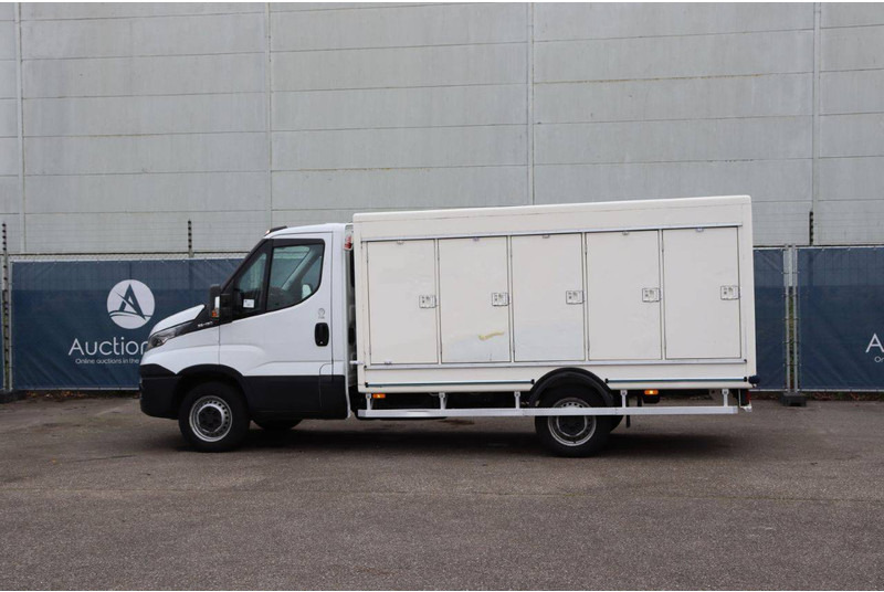 Iveco 35S13 - Autoutilitară box: Foto 3 Iveco 35S13 - Autoutilitară box: Foto 3