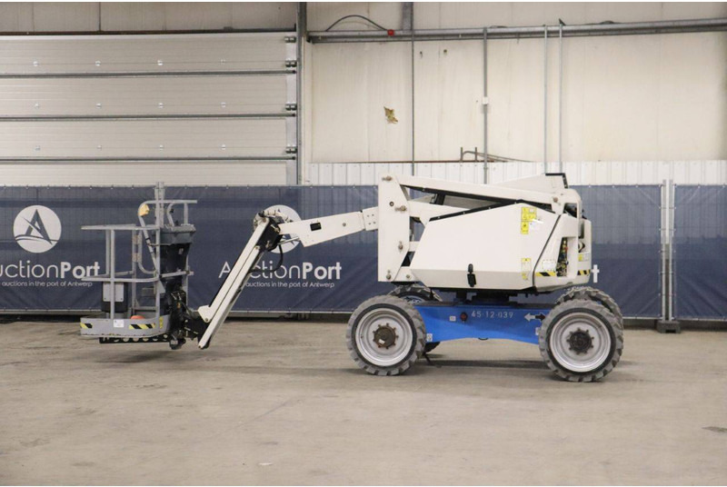 JLG H340AJ 4 WD - Nacela articulata: Foto 3 JLG H340AJ 4 WD - Nacela articulata: Foto 3