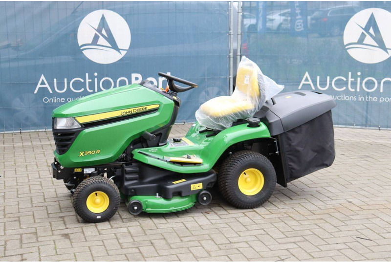 John Deere X350R - Maşină de tuns iarba: Foto 1 John Deere X350R - Maşină de tuns iarba: Foto 1
