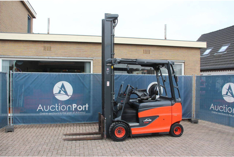 Linde E30RHL-01/600 - Electrostivuitor: Foto 1 Linde E30RHL-01/600 - Electrostivuitor: Foto 1