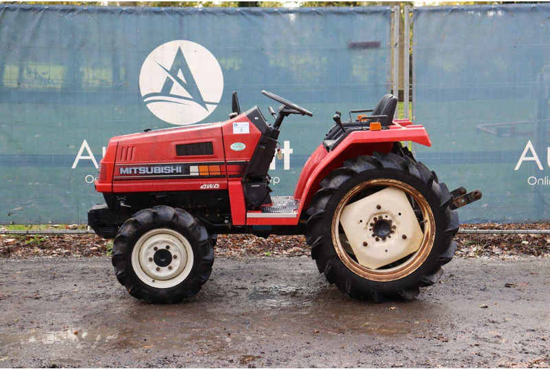 Mitsubishi MT20D - Tractor agricol: Foto 2 Mitsubishi MT20D - Tractor agricol: Foto 2