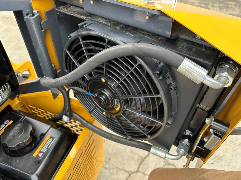 Încărcător frontal pe pneuri Newkrick SI360: Foto 17 Încărcător frontal pe pneuri Newkrick SI360: Foto 17