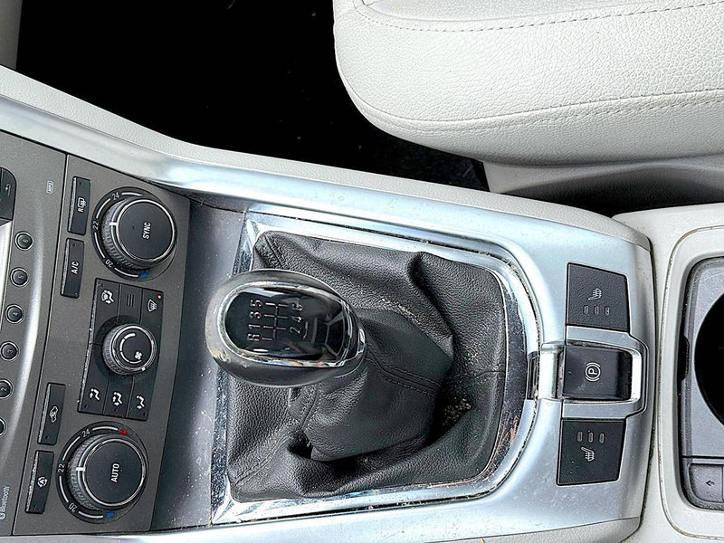 Berlină/ Sedan Opel Antara 2.2 CDTI Automatic: Foto 12