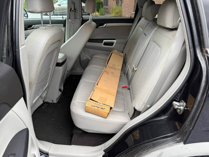 Berlină/ Sedan Opel Antara 2.2 CDTI Automatic: Foto 9