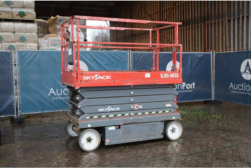 Skyjack SJIII 4632 - Platforma foarfeca: Foto 1 Skyjack SJIII 4632 - Platforma foarfeca: Foto 1