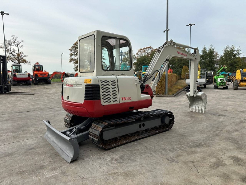 Takeuchi TB150C - Excavator pe şenile: Foto 4 Takeuchi TB150C - Excavator pe şenile: Foto 4