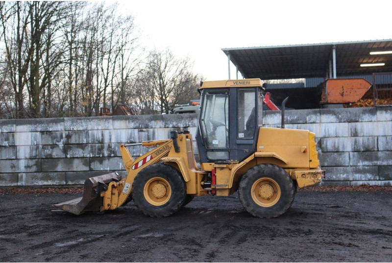 Venieri VF9601 - Încărcător frontal pe pneuri: Foto 3 Venieri VF9601 - Încărcător frontal pe pneuri: Foto 3