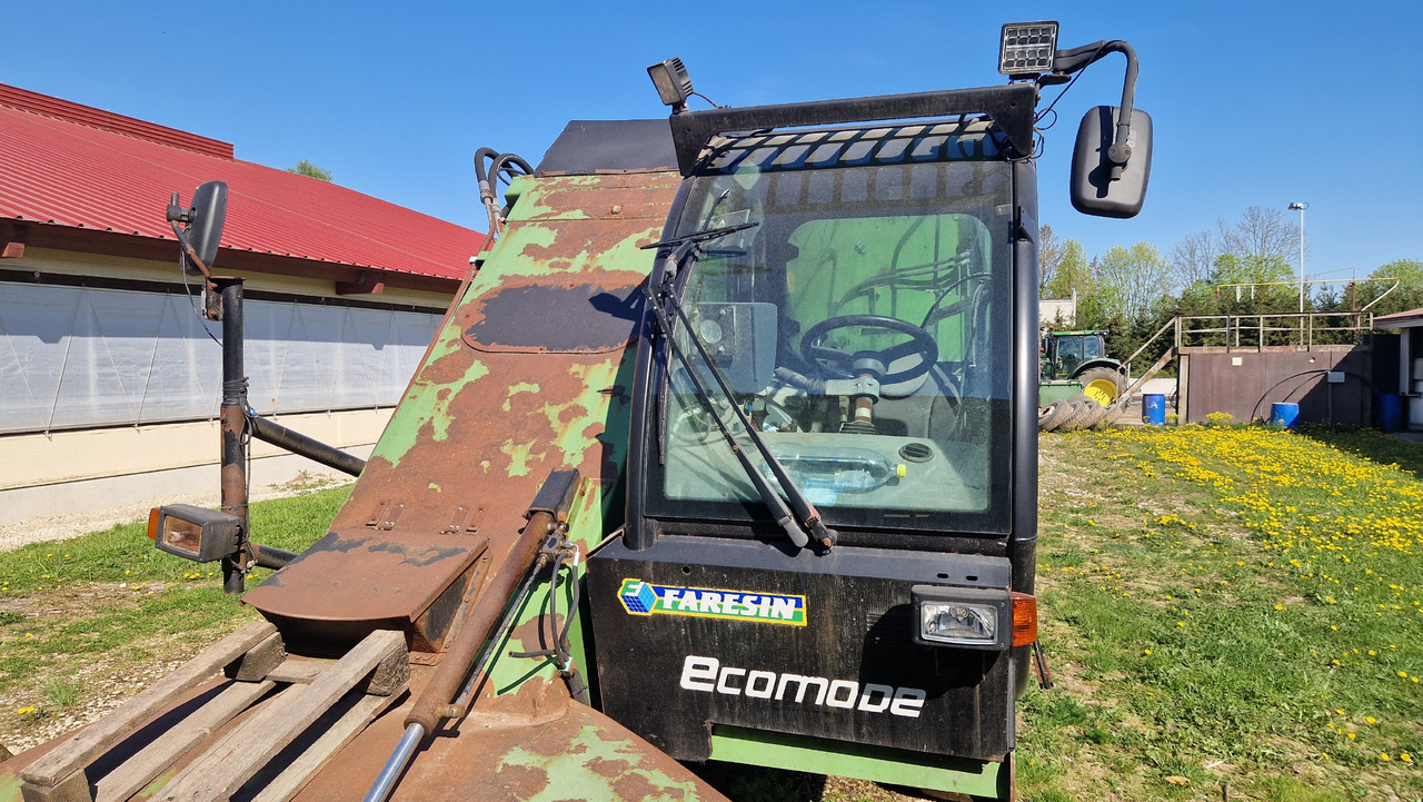 FARESIN Ecomode 2200 - Remorcă distribuit furaje: Foto 4 FARESIN Ecomode 2200 - Remorcă distribuit furaje: Foto 4