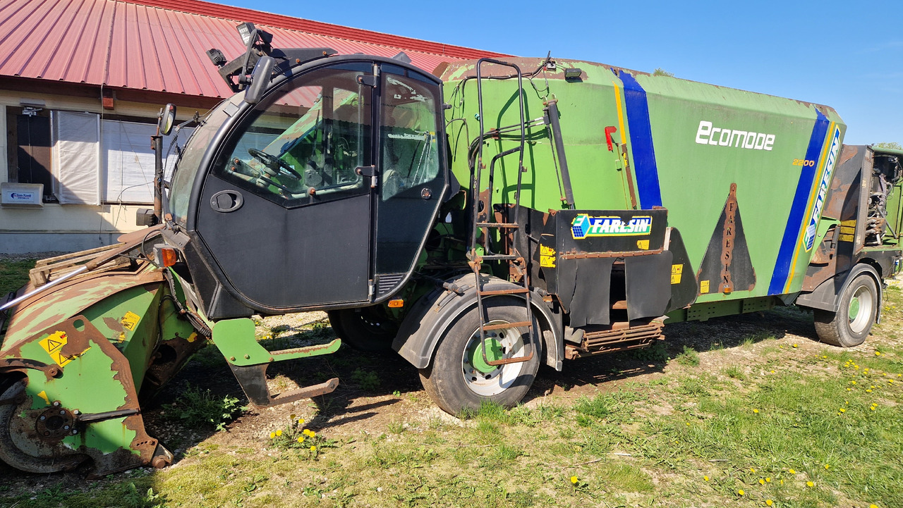 FARESIN Ecomode 2200 - Remorcă distribuit furaje: Foto 2 FARESIN Ecomode 2200 - Remorcă distribuit furaje: Foto 2