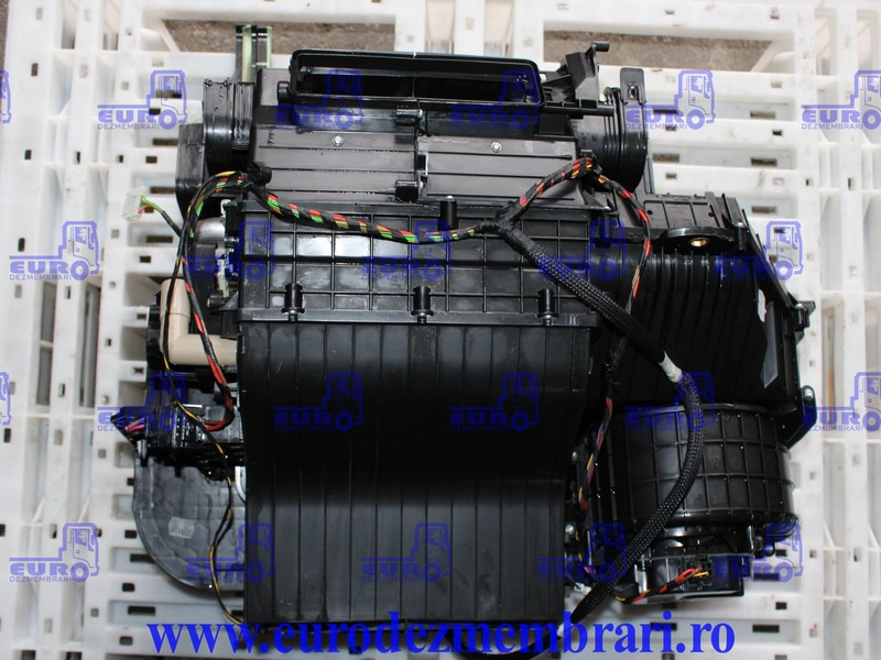 CARCASA SISTEM CLIMATIZARE MERCEDES ACTROS MP4 A9608305560 - Piesa de climatizare pentru Camion: Foto 2 CARCASA SISTEM CLIMATIZARE MERCEDES ACTROS MP4 A9608305560 - Piesa de climatizare pentru Camion: Foto 2