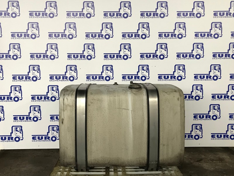 REZERVOR COMBUSTIBIL MAN L=105CM l=70CM H=70CM 81.12201.5658, 81.12201.5949, 81.12201.5700, 81.12201.5714, 81.12201.5611 - Rezervor combustibil pentru Camion: Foto 1 REZERVOR COMBUSTIBIL MAN L=105CM l=70CM H=70CM 81.12201.5658, 81.12201.5949, 81.12201.5700, 81.12201.5714, 81.12201.5611 - Rezervor combustibil pentru Camion: Foto 1