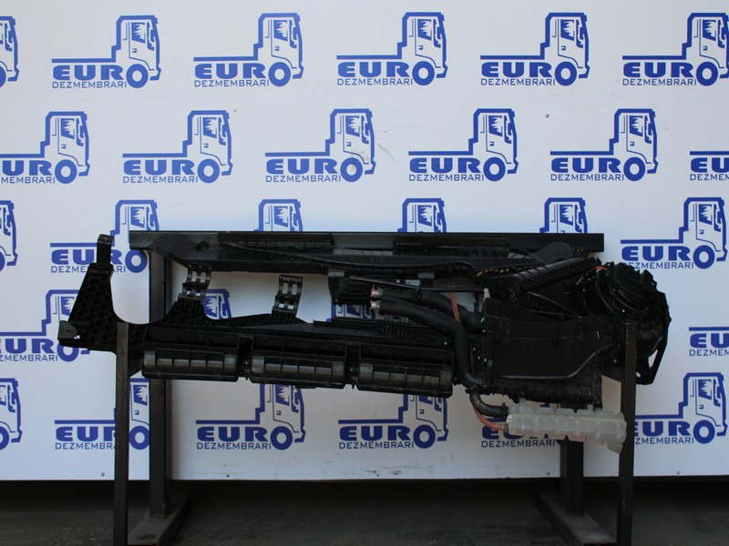 SISTEM CLIMATIZARE MERCEDES ACTROS MP4 A0004460977, A9608312845, A9608302860, A0004460777, A9608300560 - Piesa de climatizare pentru Camion: Foto 1 SISTEM CLIMATIZARE MERCEDES ACTROS MP4 A0004460977, A9608312845, A9608302860, A0004460777, A9608300560 - Piesa de climatizare pentru Camion: Foto 1