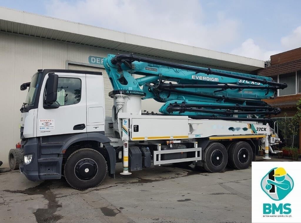 Mercedes-Benz 3343 P - Autopompă de beton: Foto 3 Mercedes-Benz 3343 P - Autopompă de beton: Foto 3