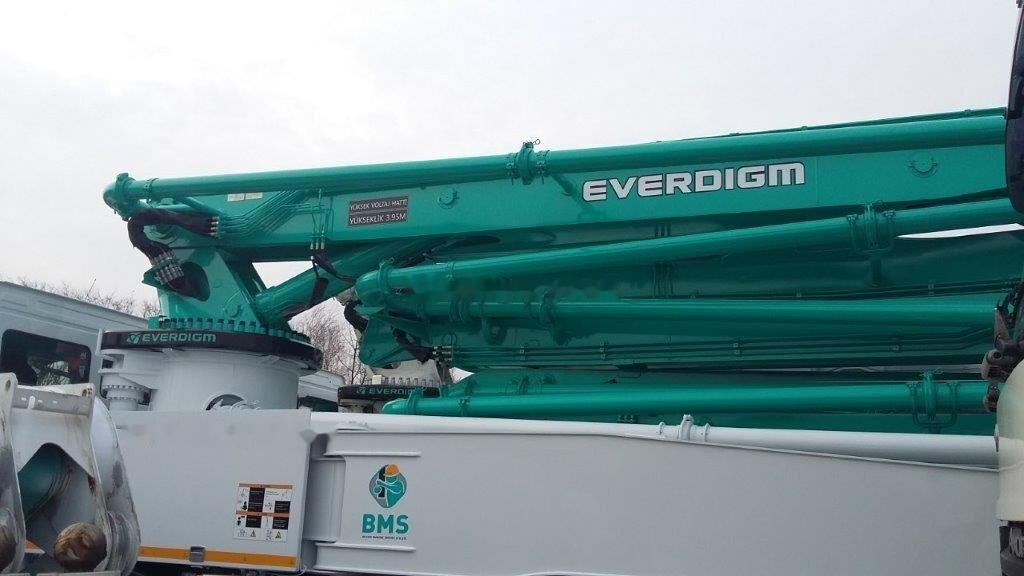 Mercedes-Benz New Everdigm ECP 42 CX 5 ECP 42 CX5 on chassis - Autopompă de beton: Foto 5 Mercedes-Benz New Everdigm ECP 42 CX 5 ECP 42 CX5 on chassis - Autopompă de beton: Foto 5