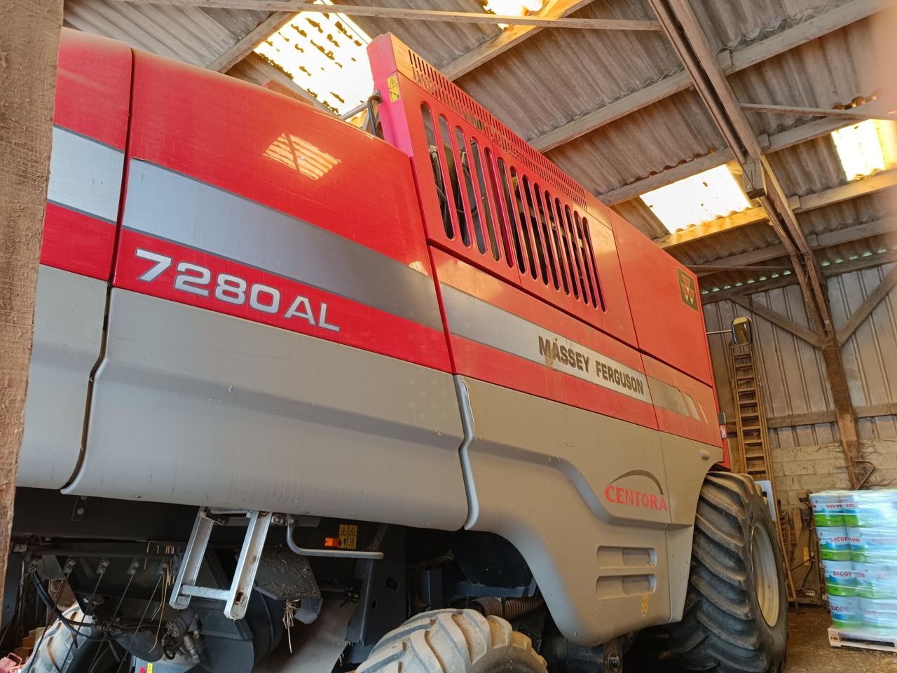 Massey Ferguson 7282 AL - Combină de recoltat cereale: Foto 1 Massey Ferguson 7282 AL - Combină de recoltat cereale: Foto 1